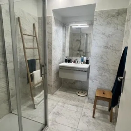 Splendide Avec Piscine Et Jardin Face A La - Fr-1-726-2 Apartment